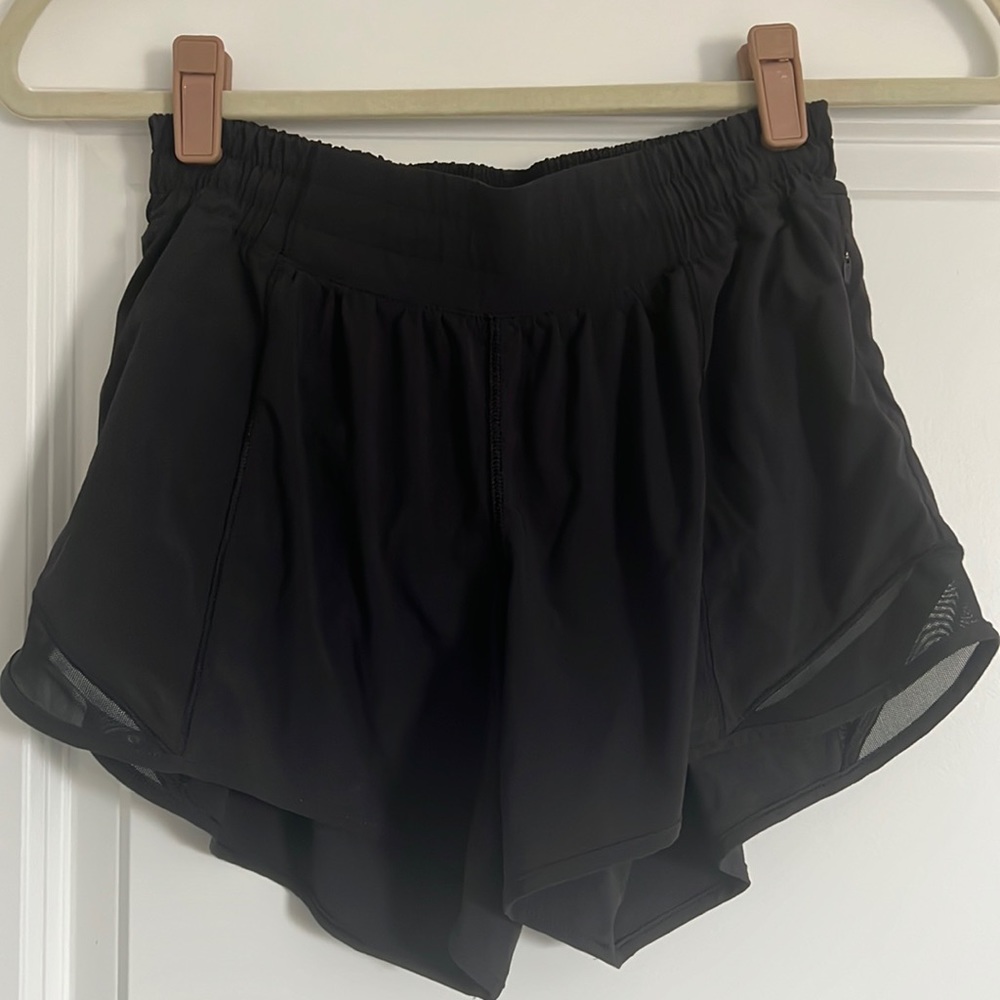 Lululemon Hotty Hot 4in Inseam Shorts